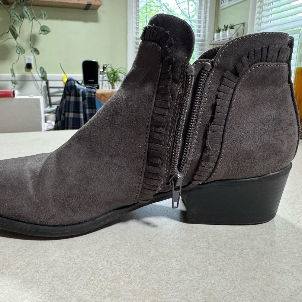 MIA Brown Ankle Boots Sleek Modern Design